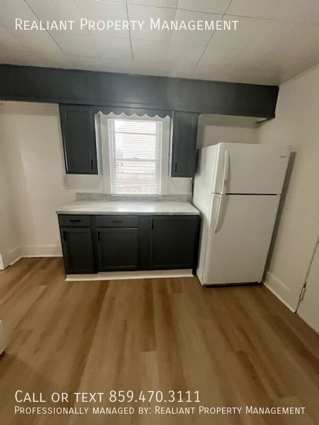 Building Photo - 136 Fourth Street-