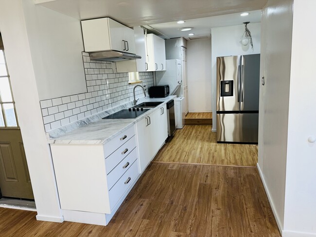 Building Photo - 5640 23rd Ave SW