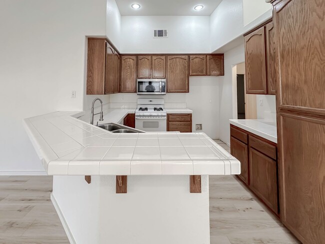 Building Photo - Single family home in Menifee!