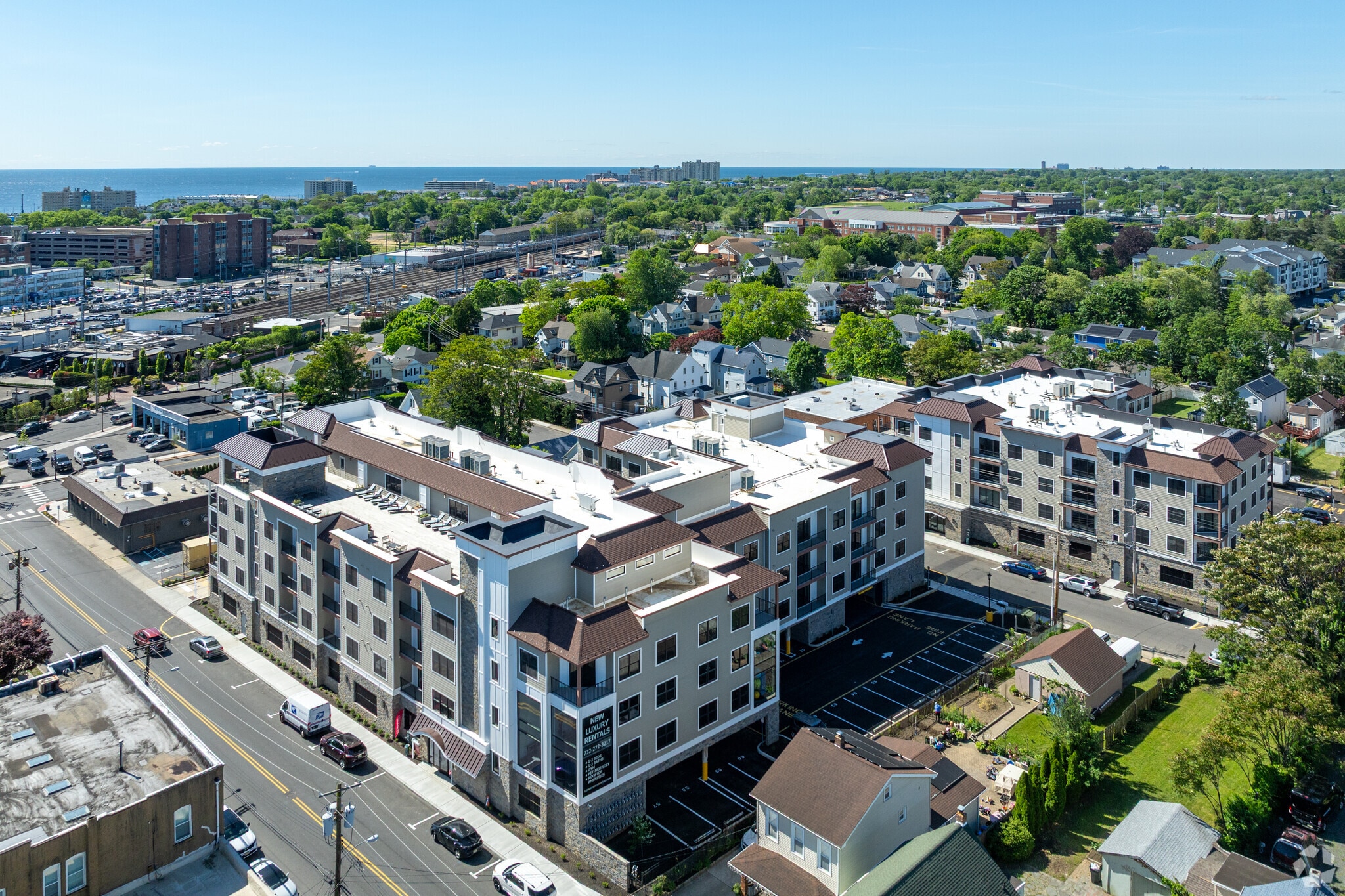 Aerial Photo - The Willow at Long Branch