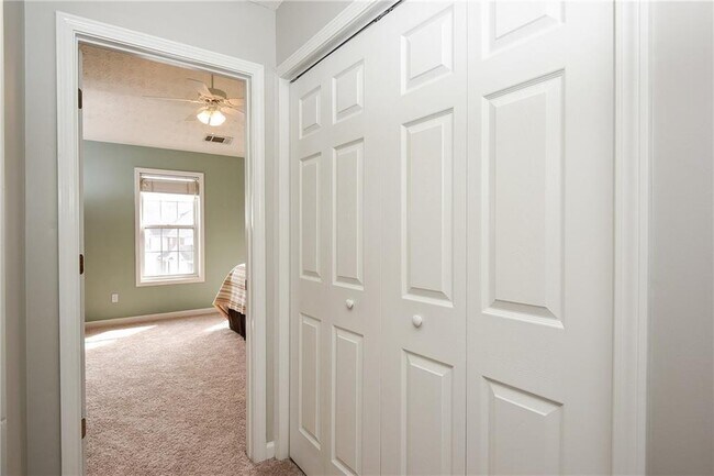 Building Photo - 2547 Avery Park Cir