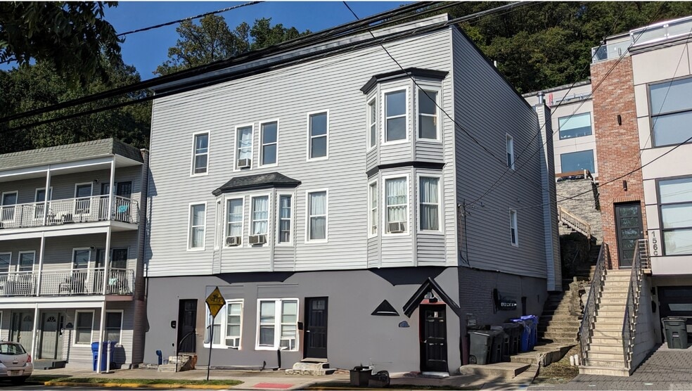 Building Photo - 154 Undercliff Ave