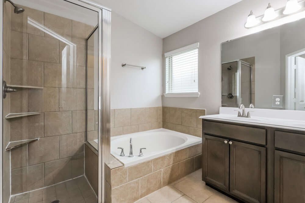 Building Photo - 15010 Cave Creek Ct