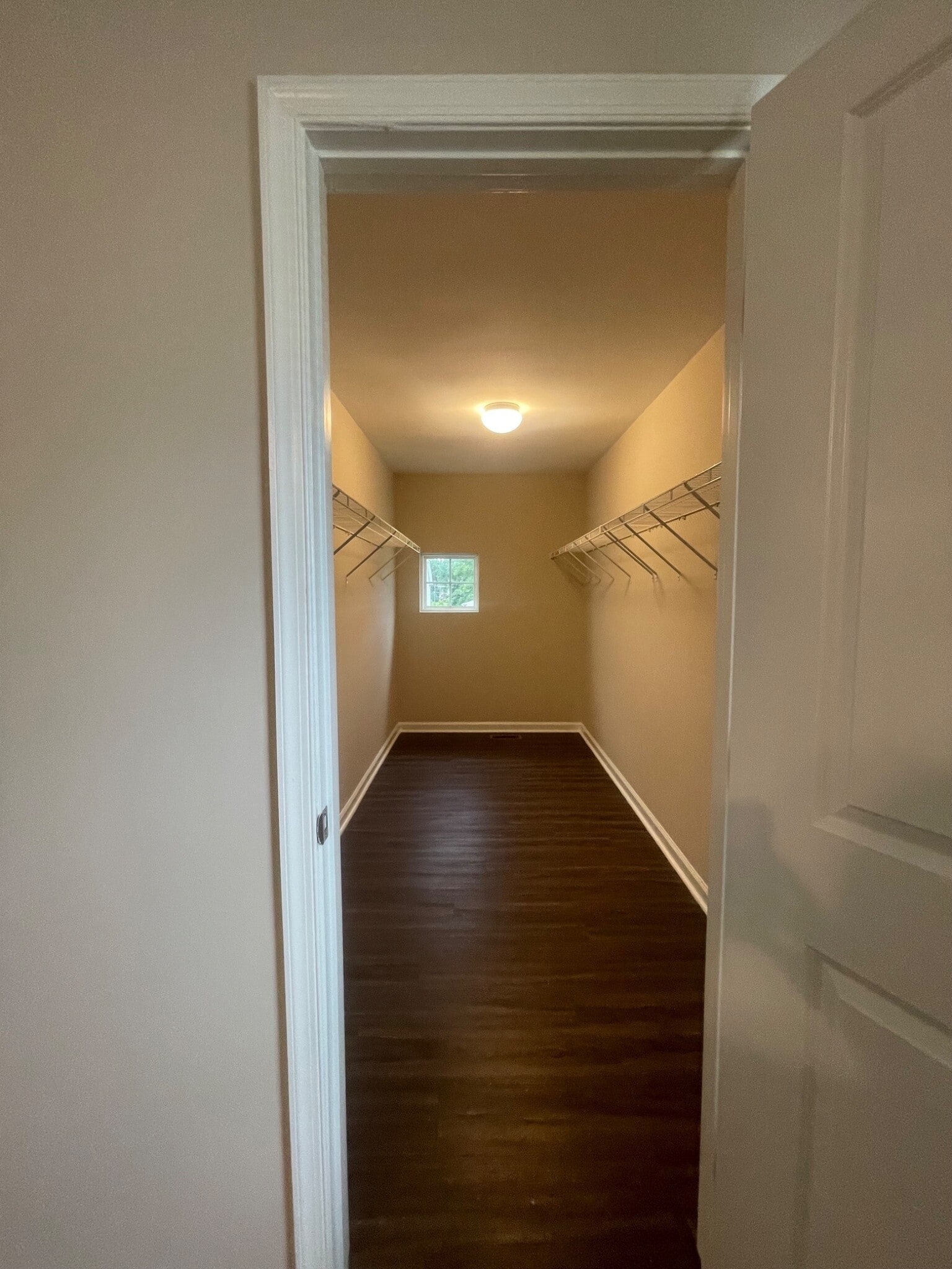 Building Photo - 2410 Walthall Ct