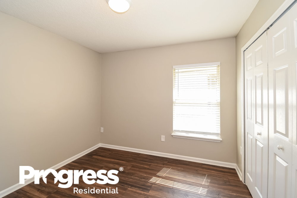 Building Photo - 14064 Fish Eagle Dr E