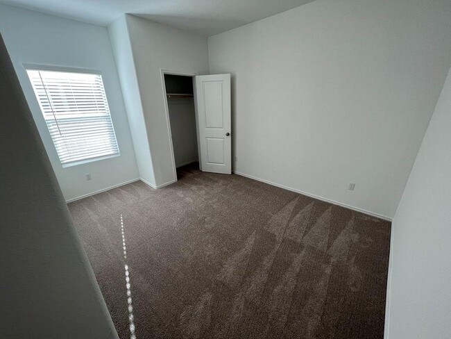 Building Photo - 1127 Catfish Ln