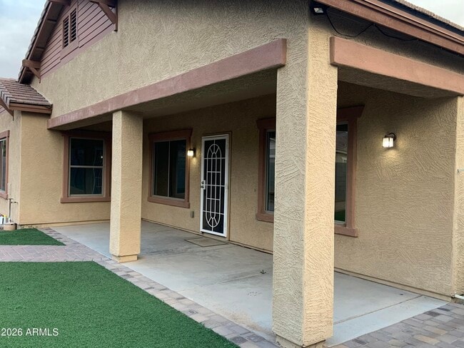 Building Photo - 16770 W Magnolia St