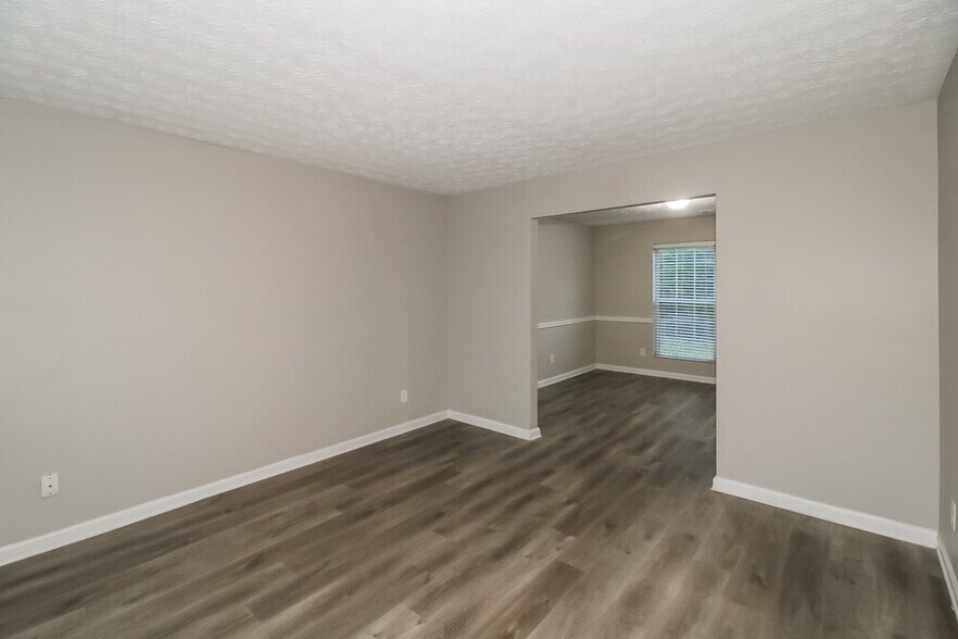 Building Photo - 1200 Catalina Pkwy