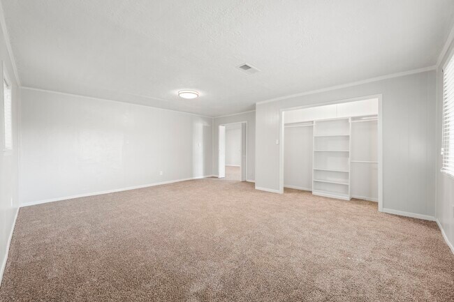 Building Photo - 21806 Falvel Rd