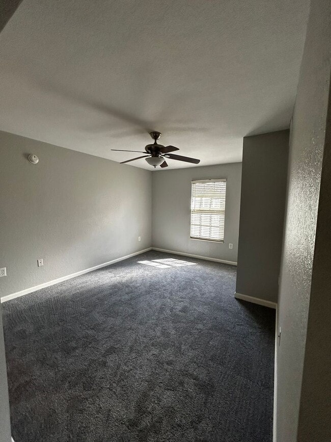 Building Photo - Spacious 1-Bedroom in “The Residence” FIRS...