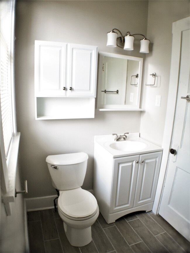 Bathroom - 227 Maytide St