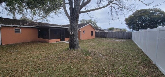 Building Photo - 450 Cart Ct