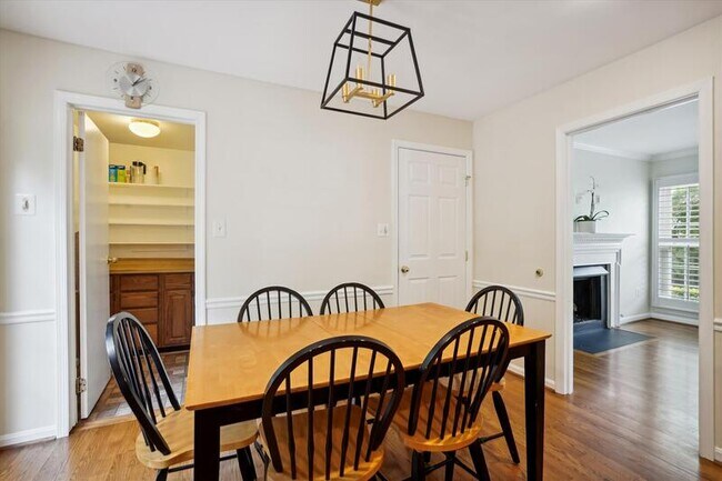 Building Photo - 11403 Bronzedale Dr