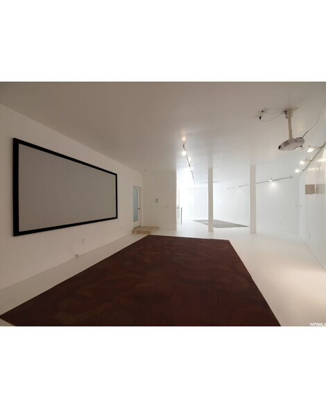 Building Photo - 430 Aspen Dr