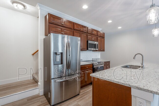 Building Photo - 1886 Young Rd SE