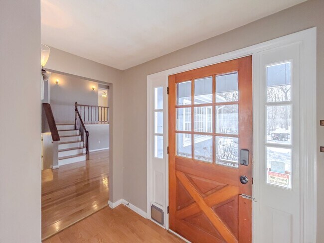 Building Photo - Spacious 4BR/2.5BA/2Car Garage Home with Finished Basement & Hardwood Floors – Gales Ferry