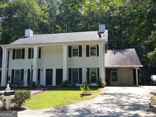 Primary Photo - 112 Villas Ln