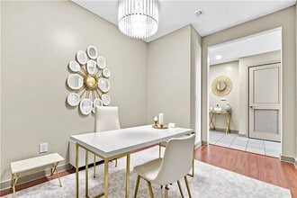 Building Photo - 390 17th St