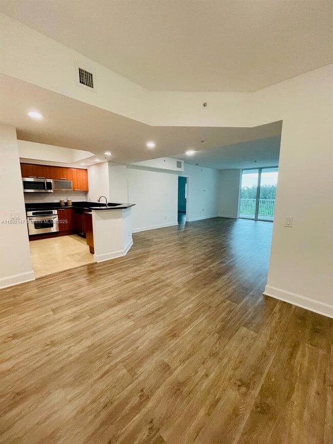 Primary Photo - 14951 Royal Oaks Ln