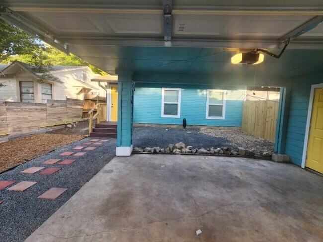 Building Photo - 7812 Broadwick