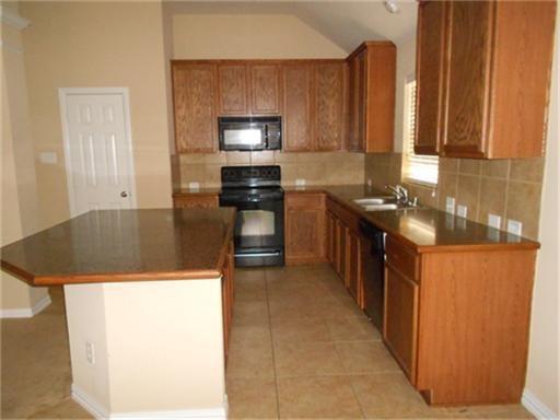 Building Photo - 1716 Kittyhawk Dr