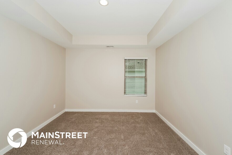 Building Photo - 635 Briar Ridge Cir