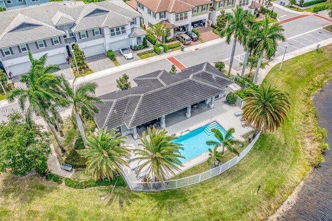 Building Photo - 4921 Pointe Midtown Way