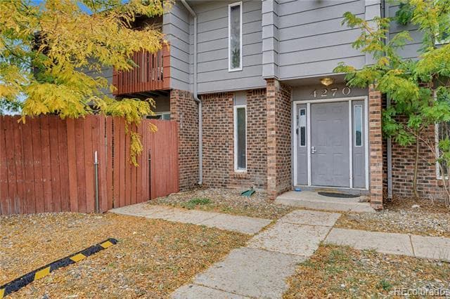 Building Photo - 4270 Loomis Ave