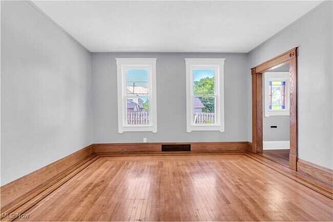 Building Photo - 3116 W 88th St