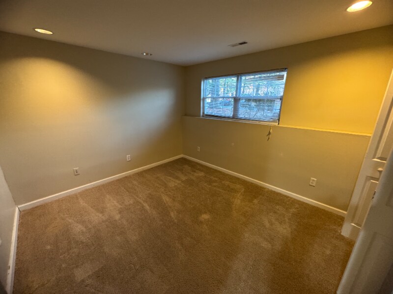 Building Photo - 3994 Mammoth Cave Loop