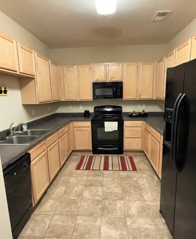 Building Photo - 247 Eli Hartley Dr