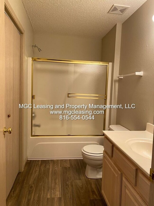 Building Photo - South Gardens Townhomes: 2-bedroom townhome available now in Harrisonville