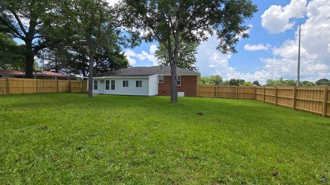 Building Photo - 412 N Houston Lake Blvd