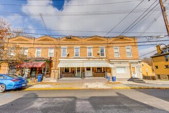 Building Photo - Brighton Heights 3 Bedroom Townhome