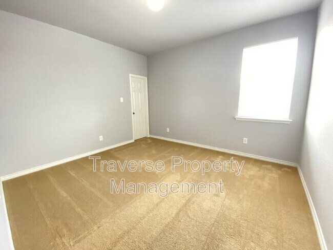 Building Photo - 601 Port Royale Way