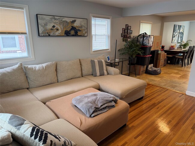 Building Photo - 222 Colonial Ave