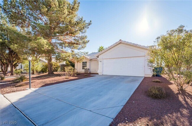 Building Photo - 5516 Honey Mesquite Ln