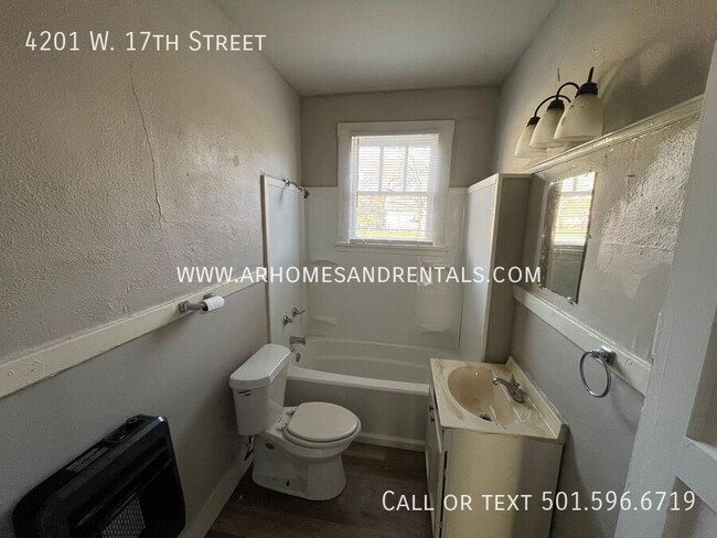 Building Photo - 4201 W 17th St