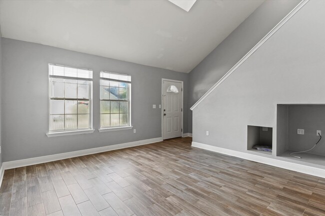 Building Photo - 3194 Sawtooth Dr
