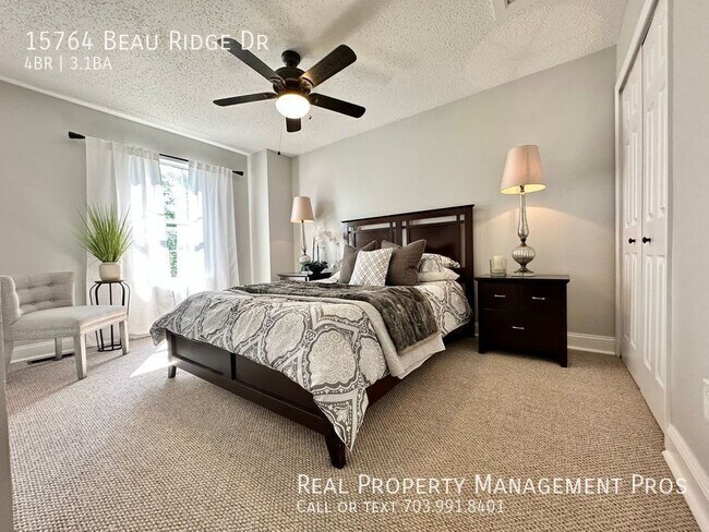Building Photo - 15764 Beau Ridge Dr