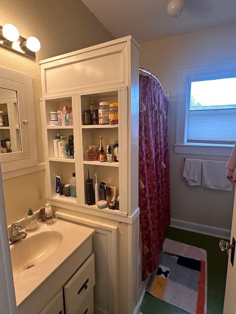 Building Photo - 1307 E 28th St