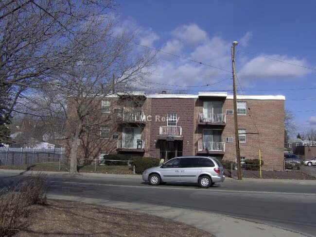 Primary Photo - 1538 Eastern Ave