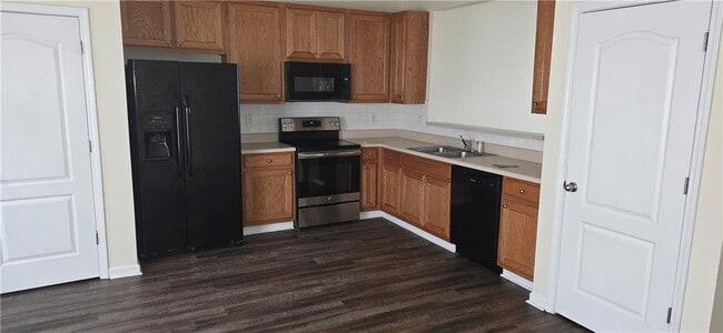 Building Photo - 7635 Commerce Ct