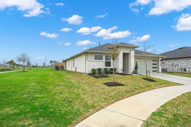 Building Photo - 29403 Ella Larchmont Ct