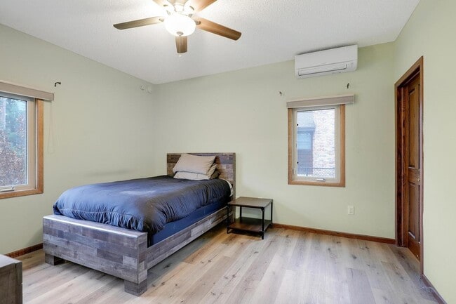 Building Photo - 11333 Welcome Ave N