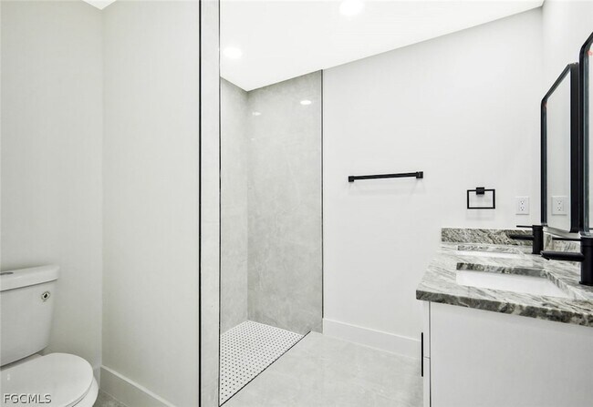 Building Photo - 3413 27th St SW