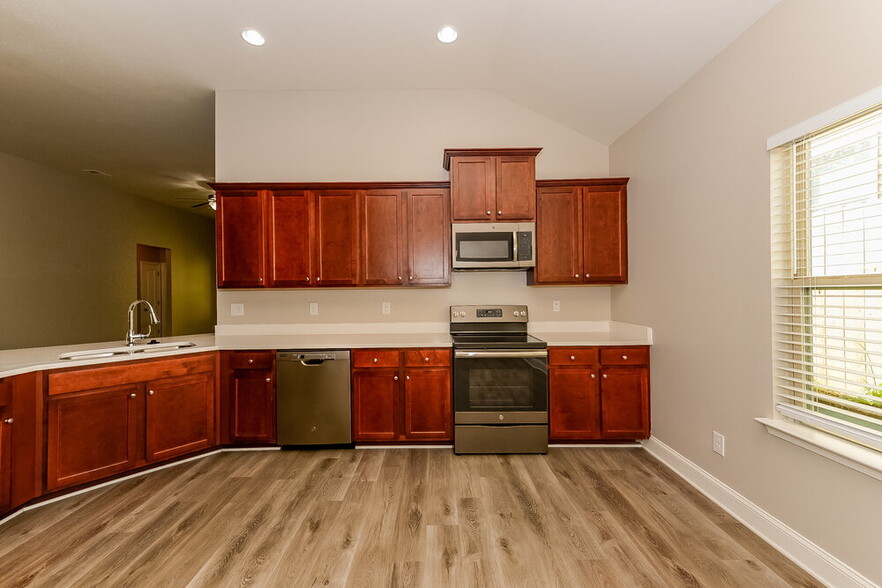 Building Photo - 4974 Summersun Dr