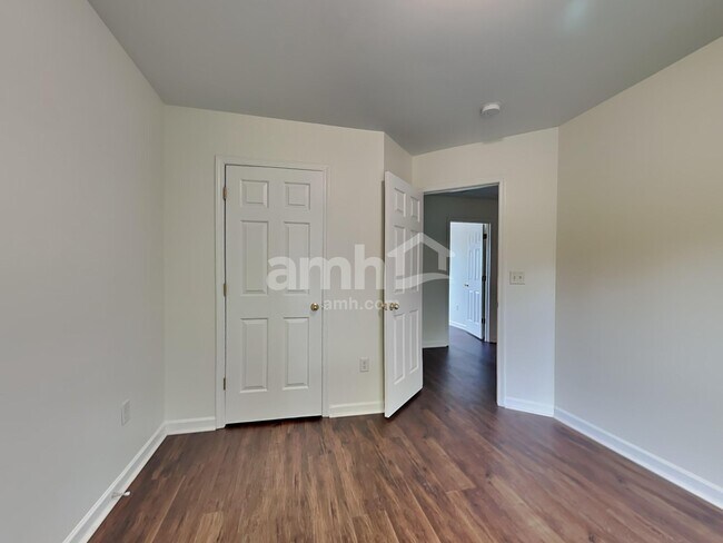 Building Photo - 5 Natalie Ct