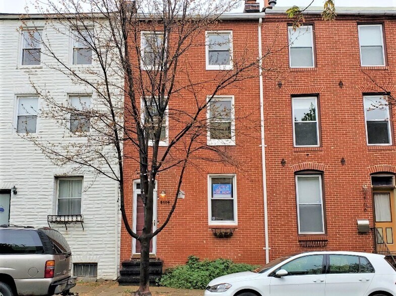 Primary Photo - 2104 E Lombard St