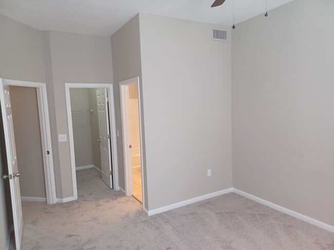 Building Photo - 10075 Gate Pkwy N